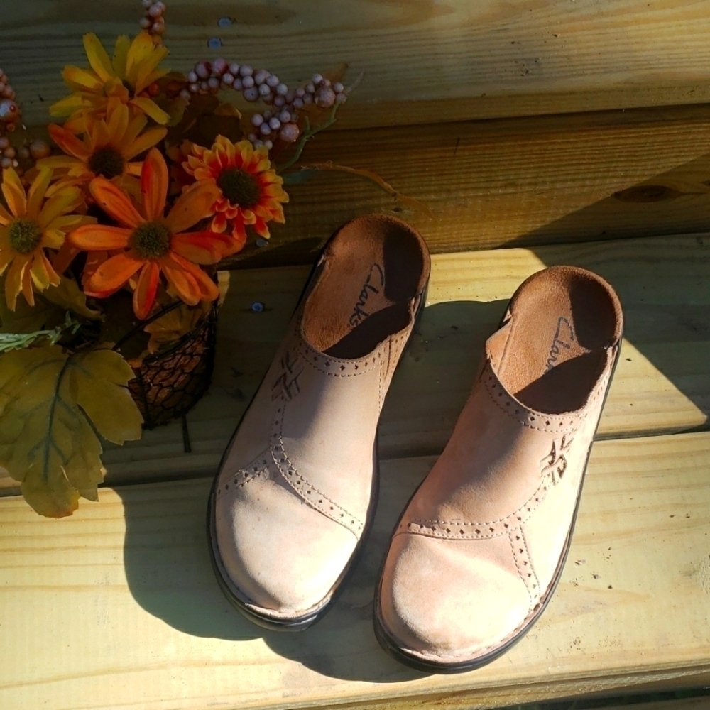 Clarks Size 8M